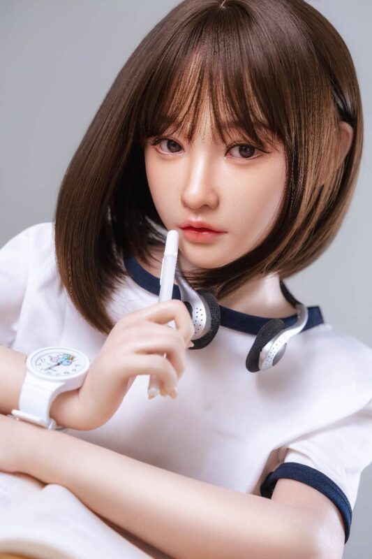 148cm 4ft10 B Cup Full Silicone Sex Doll Betty 1